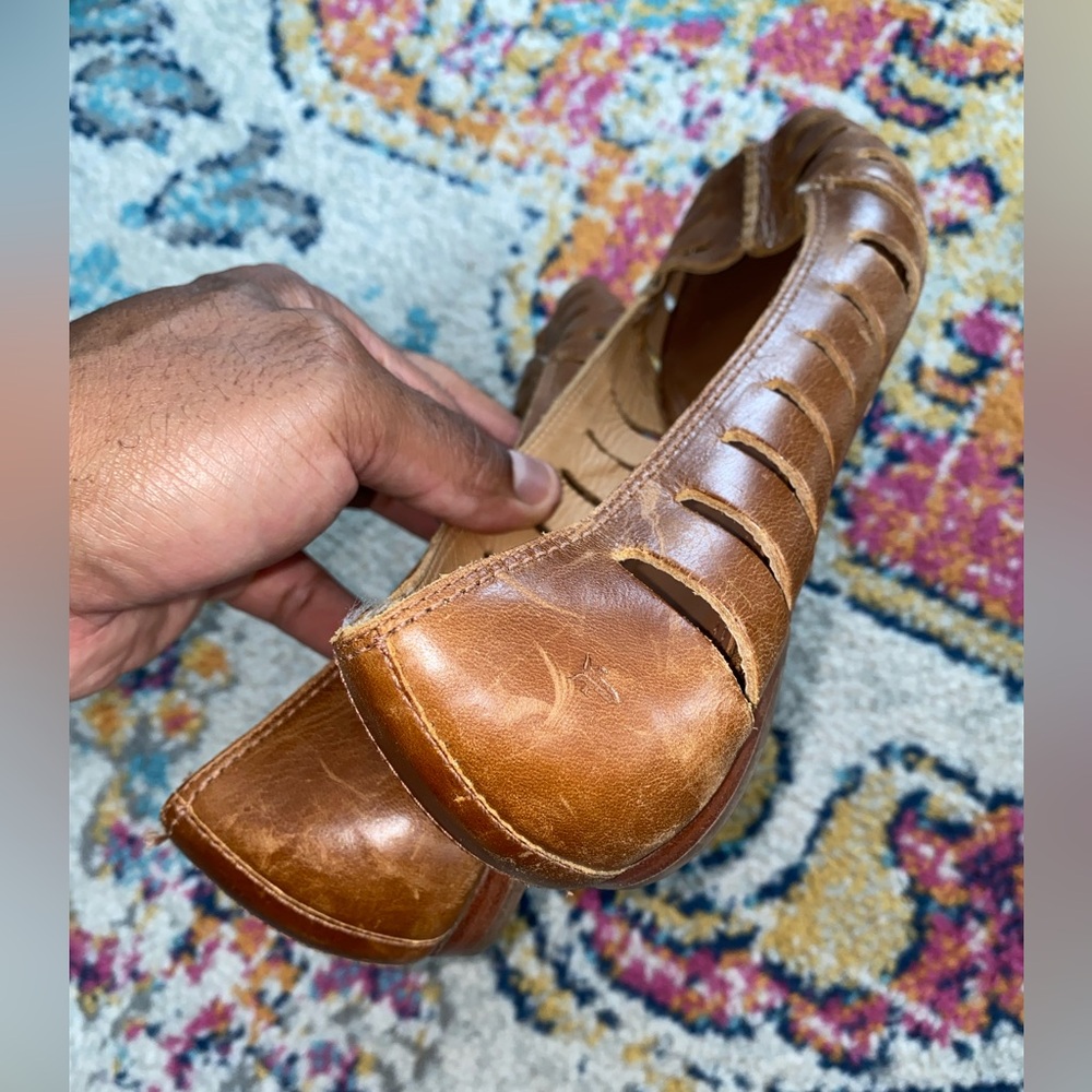 FRYE Leather Ballet Flats Slip On Shoes Sandals Peep Toe Cut Outs Tan Size 8B - Picture 3 of 6